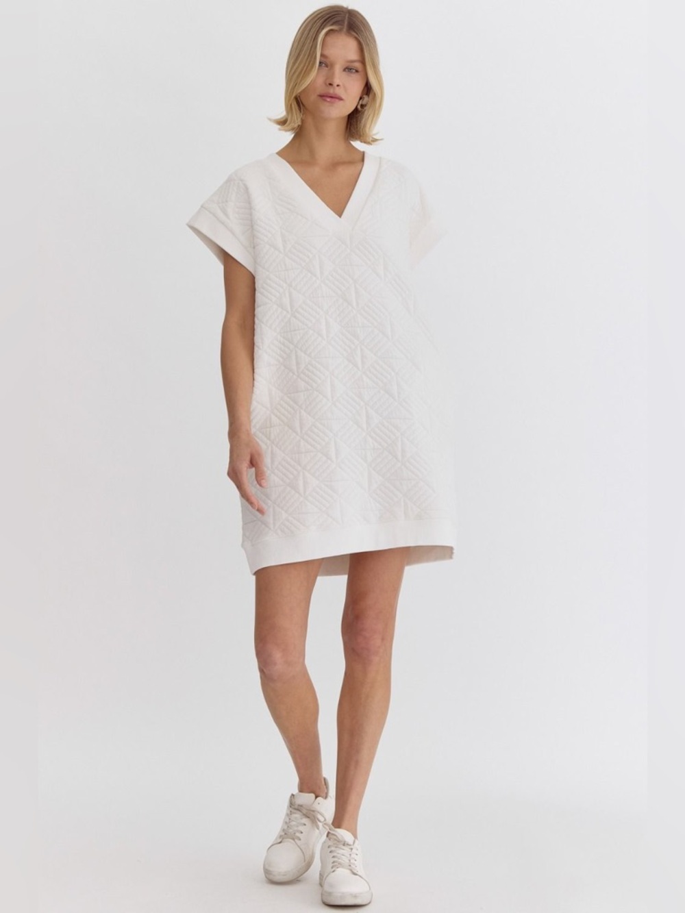 Entro White Textured solid v-neck short sleeve mini dress Size Large